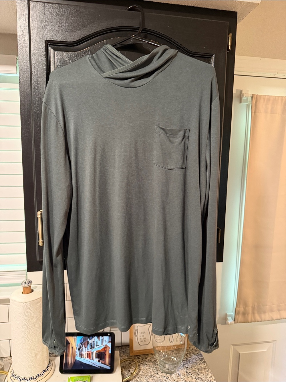 Free Fly Apparel Men's Long Sleeve Hooded Pocket Tee in Charcoal
